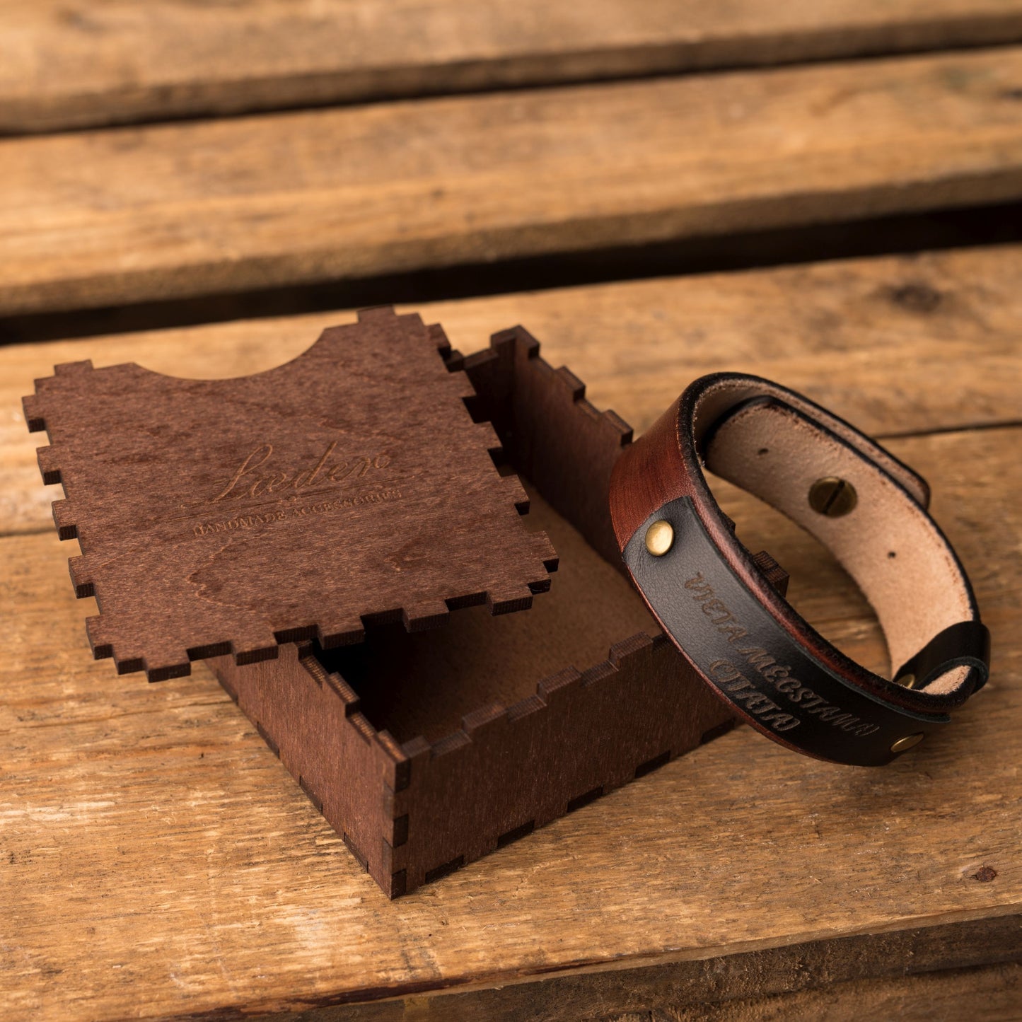 Leather bracelet Sphere | Brown color