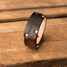 Load image into Gallery viewer, Leather bracelet Cheops | Brown color
