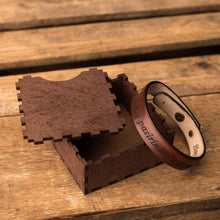 Load image into Gallery viewer, Leather bracelet Spirit | Brown color
